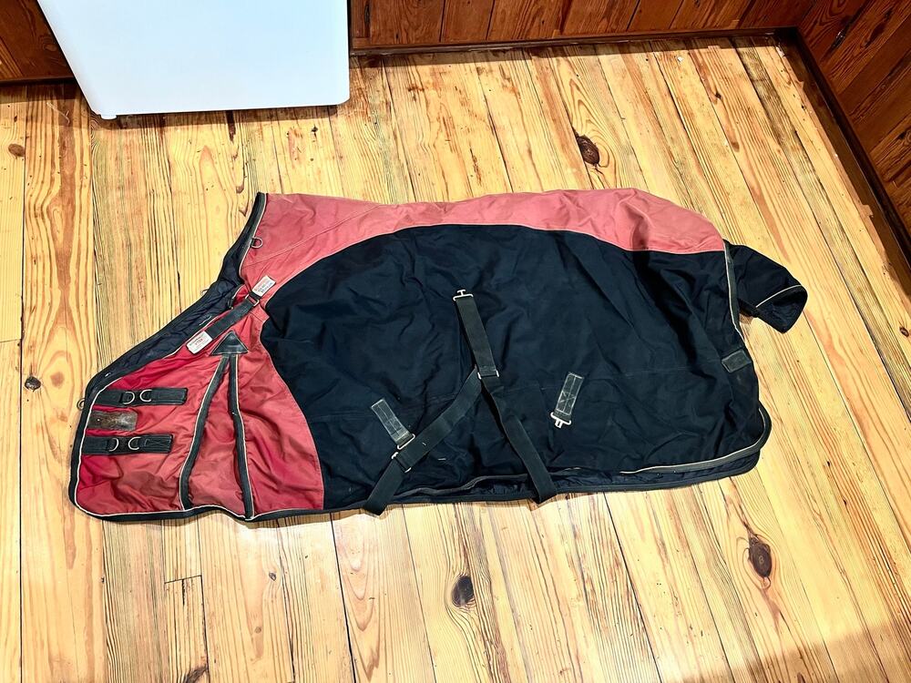 Schneider’s Stormshield V-Tek Medium Turnout Horse Blanket size 78